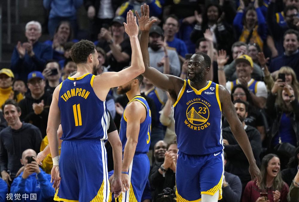 出其不意的 出其不意的