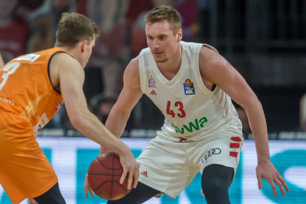 精英队再度 精英队再度