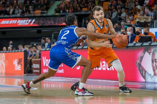 通过中锋拉 通过中锋拉